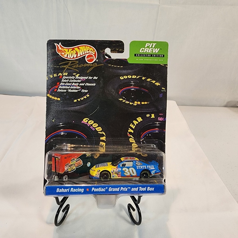 Hot Wheels #30 Bahari Racing 1999 State Fair Corn Dogs Pit Crew  1 :64 NIB Seale